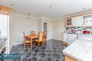 Kitchen/Diner- click for photo gallery